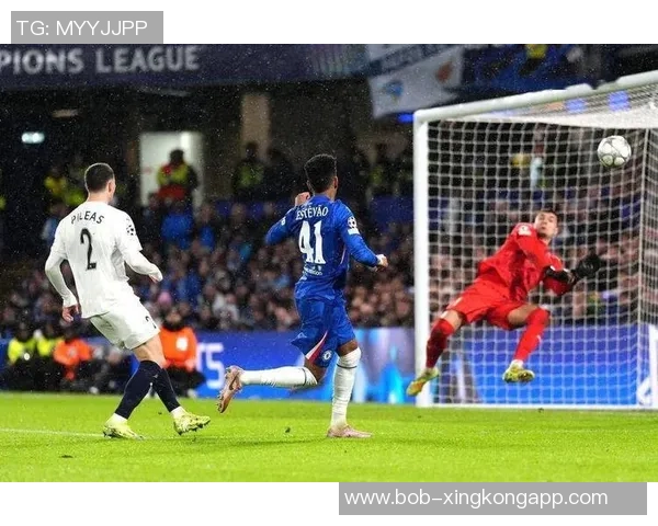 切尔西曾出价4000万追费尔明现身价飙升至7000万欧冠双响助力赛季双10